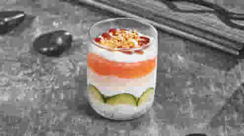 Блюдо Трайфл с лососем меню Суши Мастер Трайфл с лососем меню Суши Мастер
