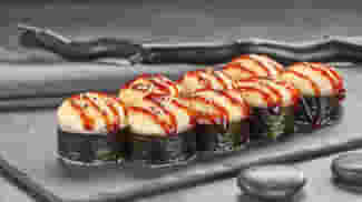 Блюдо Запеченный Ролл с острым лососем меню Суши Мастер Запеченный Ролл с острым лососем меню Суши Мастер