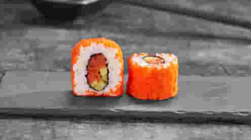 Блюдо Калифорния сяке с икрой меню Суши Мастер Калифорния сяке с икрой меню Суши Мастер