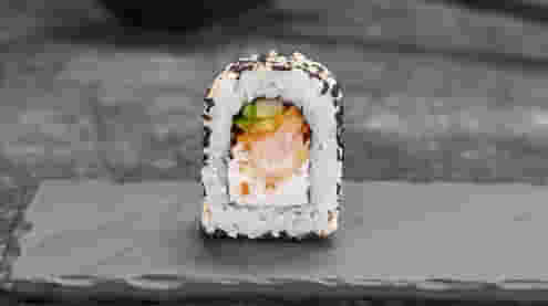 Блюдо Филадельфия эби в кунжуте меню Суши Мастер Филадельфия эби в кунжуте меню Суши Мастер