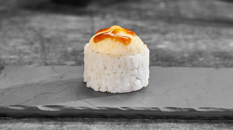 Блюдо Ролл Нежный с курицей запеченный меню Суши Мастер Ролл Нежный с курицей запеченный меню Суши Мастер