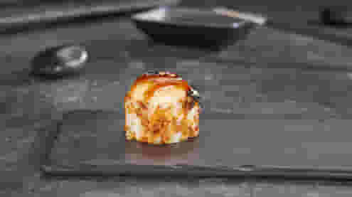 Блюдо Ролл Чесночный драйв запеченный меню Суши Мастер Ролл Чесночный драйв запеченный меню Суши Мастер