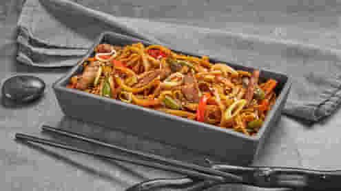 Блюдо Удон с говядиной под перечным соусом меню Суши Мастер Удон с говядиной под перечным соусом меню Суши Мастер