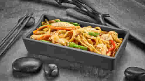 Блюдо Удон с курицей под соусом терияки меню Суши Мастер Удон с курицей под соусом терияки меню Суши Мастер