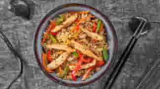 Блюдо Вок Курица с рисом меню Суши Мастер Вок Курица с рисом меню Суши Мастер